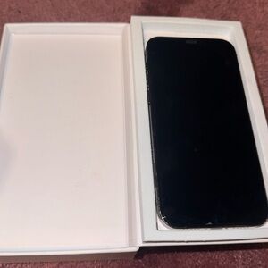 Selling 3 as bundle (iphone 12pro) Apple Watch Series 3:Beats Solo 4 newest